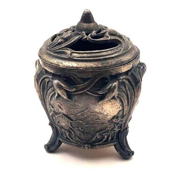 Vintage Pewter Pastoral Trinket Dish 3 Legs w/ Lid Jewelry - Picture 3 of 11